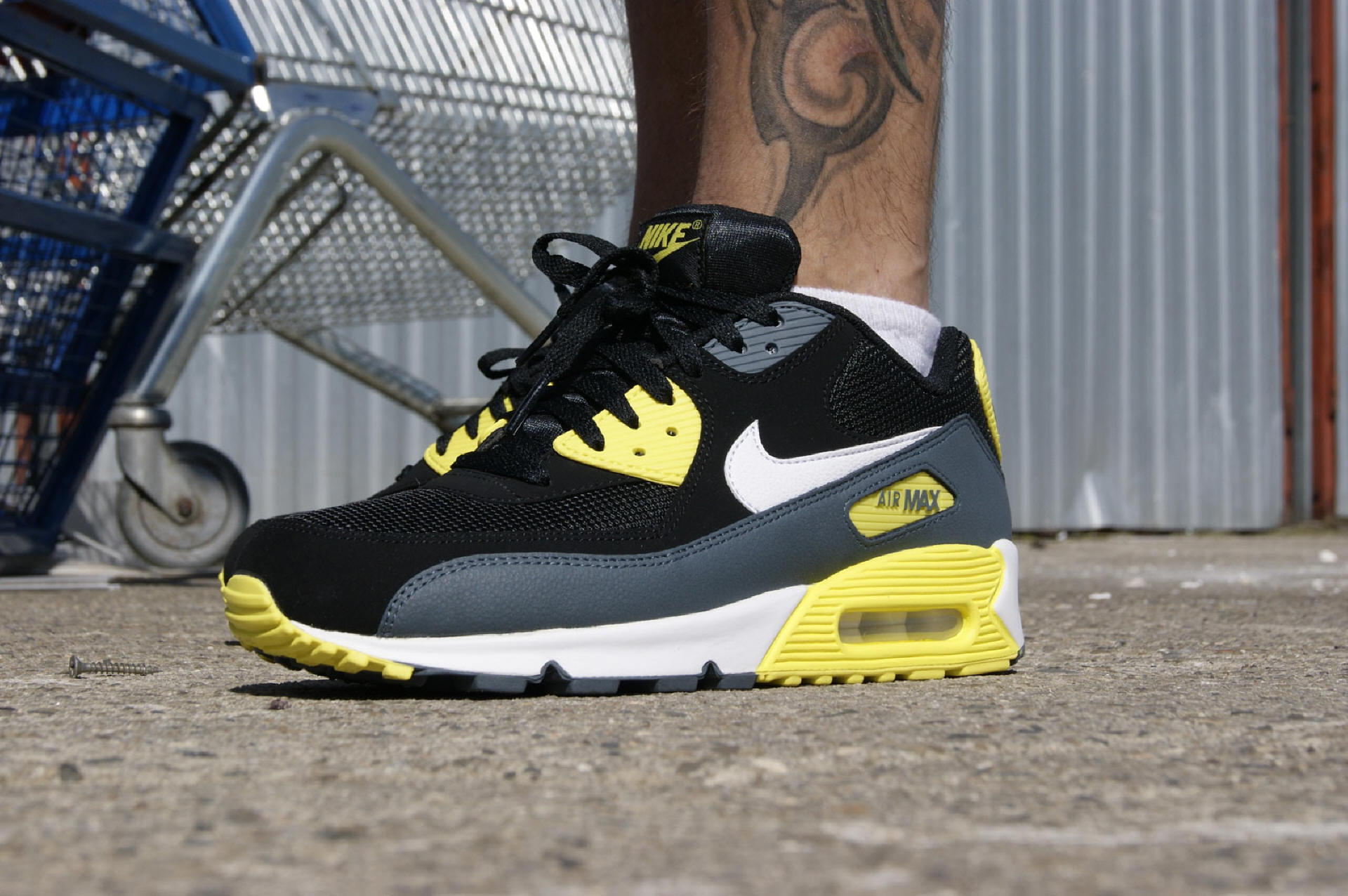 Obuwie sportowe hurt Nike Adidas sneakers sklep internetowy